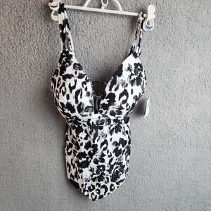 Bar III Womens Tankini Top Black and White Spot Garden Hankey Size S NWT